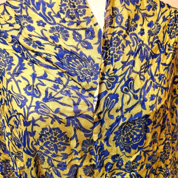 Floral Stripe Wrap Scarf - Picture 2 of 3